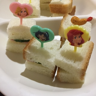 ハムチーズきゅうりの一口ミニサンドイッチ♡